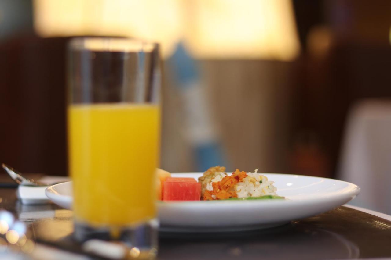United Kingson Hotel Чэнду Экстерьер фото